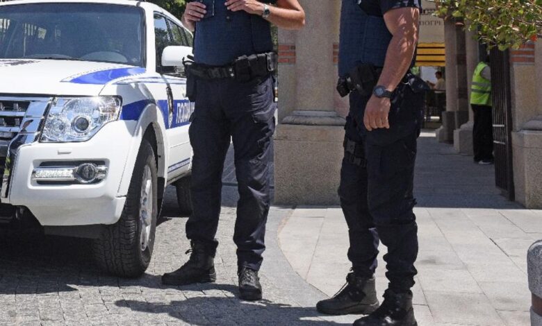 1562749 policija foto dado ls