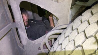 migrant sakriven na osovini izmedju tockova autobusa 22 10 2019