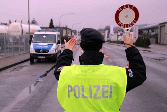 njemacka policajka 696x469