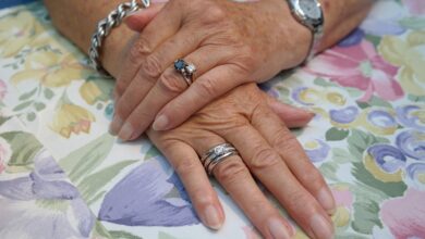 hands 195653 960 720