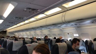 studenti u avionu