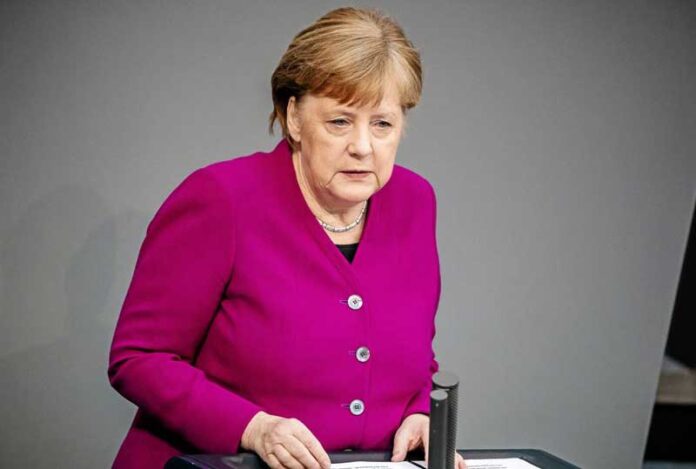 angela merkel 12 696x469