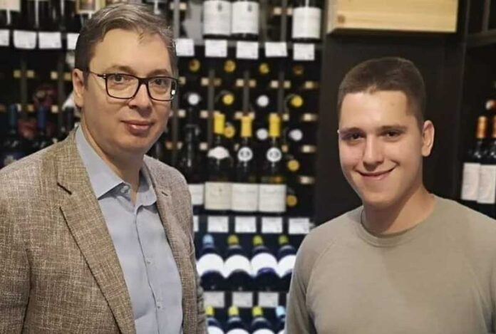 vucic i sin 2 696x469