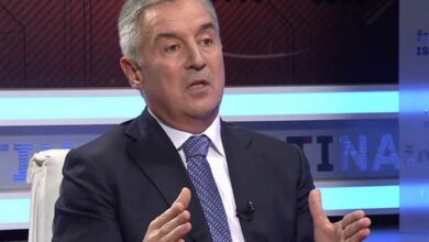 djukanovic ziva istina 696x469