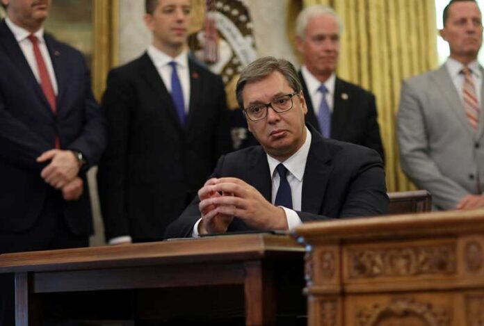 vucic sporazum bijela kuca 696x469