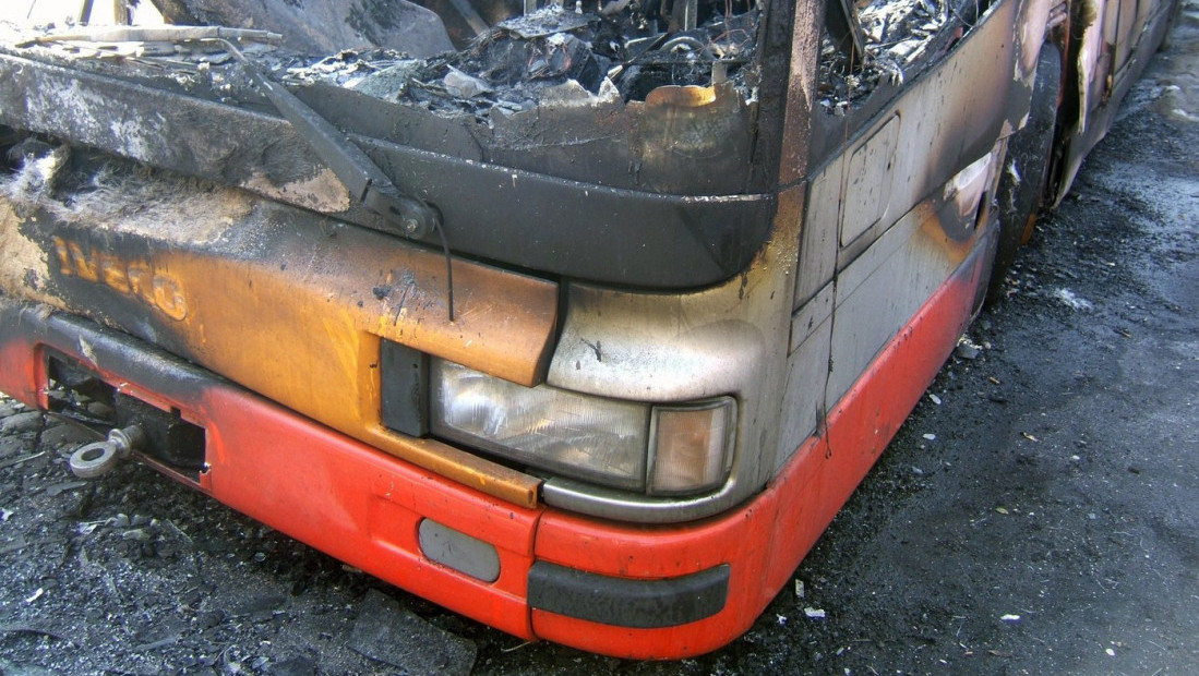 Zapalio se autobus sjeničkih registracijskih oznaka: Građani ogorčeni, sve više incidenata u javnom prevozu